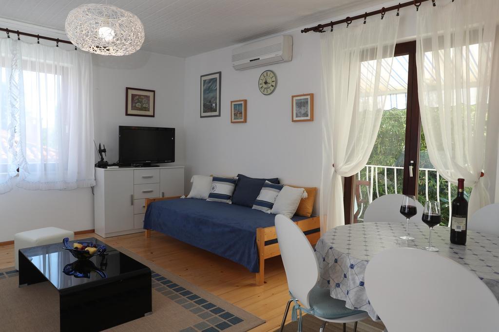 Apartman Knezovic *